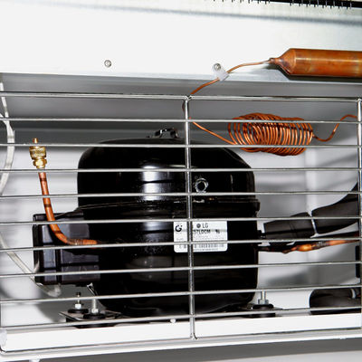 110V 220Vのプログラム制御の実験室の冷却の定温器によって冷やされている定温器